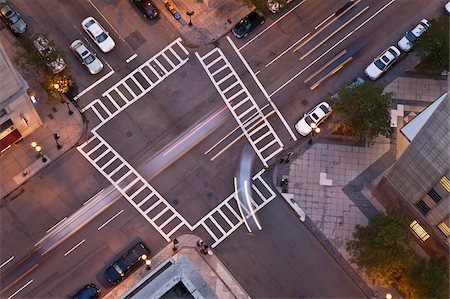 road marking - Vue grand angle d'intersection de Berkeley Street et St. James Avenue, Back Bay, Boston, Massachusetts, USA Photographie de stock - Premium Libres de Droits, Code: 6105-05953775