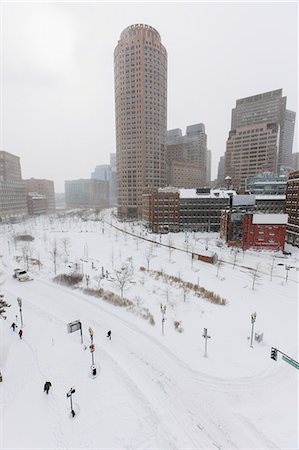 rose fitzgerald kennedy greenway - City view during blizzard in Boston, Suffolk County, Massachusetts, USA Stock Photo - Premium Royalty-Free, Code: 6105-07521312