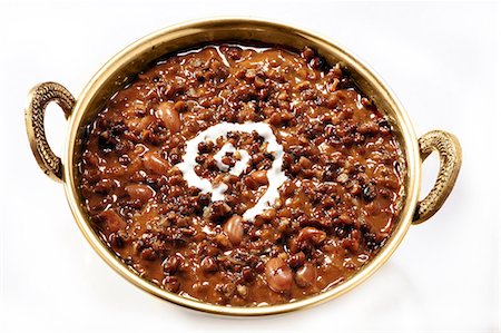 simsearch:6107-06117538,k - Dal makhani garnished with butter Foto de stock - Sin royalties Premium, Código: 6107-06117417