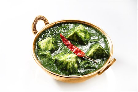 simsearch:6107-06117538,k - Palak paneer garnished with red chili Foto de stock - Sin royalties Premium, Código: 6107-06117419