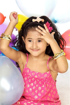 Girl Playing with balloons Foto de stock - Sin royalties Premium, Código: 6107-06117855