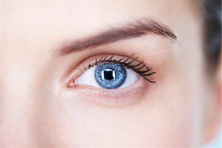 Gros plan des yeux de femme Photographie de stock - Premium Libres de Droits, Code: 6108-05861248