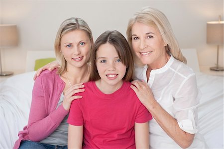 simsearch:6108-05867579,k - Portrait of a family Stock Photo - Premium Royalty-Free, Code: 6108-05867717