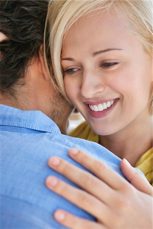 Couple embracing each other Foto de stock - Sin royalties Premium, Código: 6108-05869533