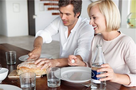 dinner in water - Couple having food Stock Photo - Premium Royalty-Free, Code: 6108-05871240
