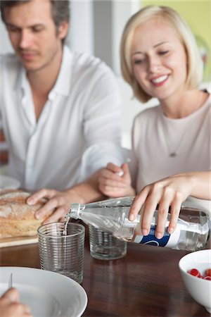 dinner in water - Couple having food Stock Photo - Premium Royalty-Free, Code: 6108-05871215