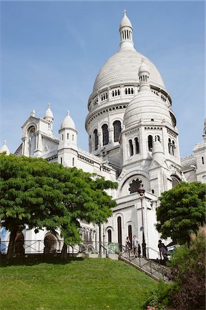 Low Angle View of Kirche Basilique Du Sacre Coeur, Paris, France, Frankreich Stockbilder - Premium RF Lizenzfrei, Bildnummer: 6108-05873230