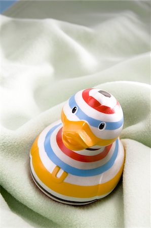 plastic bathtub - Rubber duck, close-up Stock Photo - Premium Royalty-Free, Code: 6108-05873506