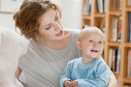 simsearch:6108-06167741,k - Woman playing with her daughter Stock Photo - Premium Royalty-Free, Code: 6108-06167745