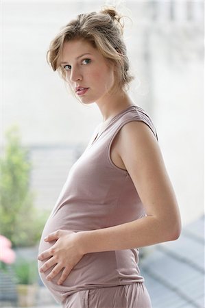 Portrait of a pregnant woman Stock Photo - Premium Royalty-Free, Code: 6108-06167736