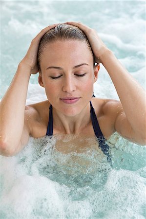 people in hot tub - Beautiful woman in a hot tub Stock Photo - Premium Royalty-Free, Code: 6108-06907491