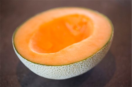 sección transversal - Cross section of a melon Foto de stock - Sin royalties Premium, Código: 6108-06908180