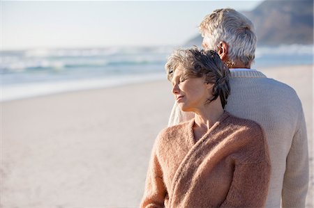 simsearch:6108-08663052,k - Close-up of an old couple on the beach Stock Photo - Premium Royalty-Free, Code: 6108-08663041