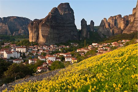 flowers greece - Europe, Grece, Plain of Thessaly, Valley of Penee, World Heritage of UNESCO since 1988, Orthodox Christian monasteries of Meteora perched atop impressive gray rock masses sculpted by erosion, Kastraki village Stock Photo - Premium Royalty-Free, Code: 6108-08841721