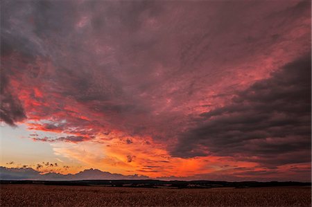 France, Center France, sunset Foto de stock - Sin royalties Premium, Código: 6108-08943427