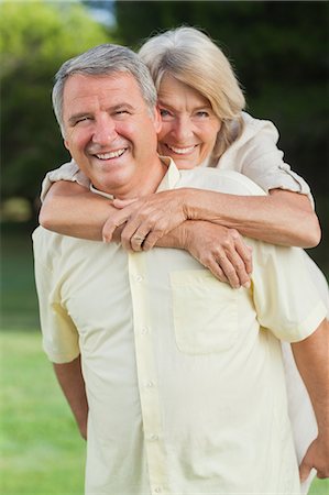 Portrait of older couple having fun and laughing Foto de stock - Sin royalties Premium, Código: 6109-06684887