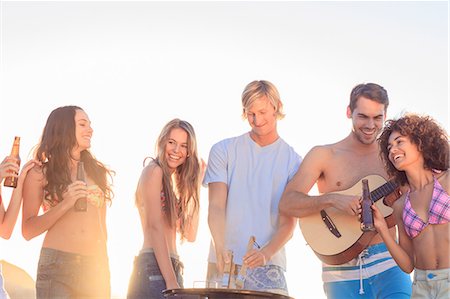 people drinking beer - Women drinking beer on the beach Stock Photo - Premium Royalty-Free, Code: 6109-06781775