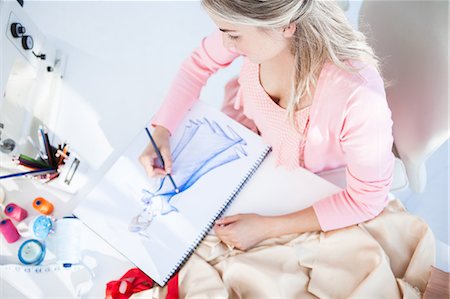 drawing - Blonde fashion designer drawing clothes Stock Photo - Premium Royalty-Free, Code: 6109-06781986