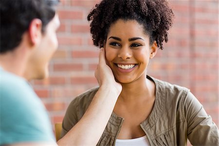 Students flirting in the cafe Photographie de stock - Premium Libres de Droits, Code: 6109-08395904