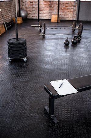 simsearch:6109-08397891,k - Exercise equipment in the studio Photographie de stock - Premium Libres de Droits, Code: 6109-08398144