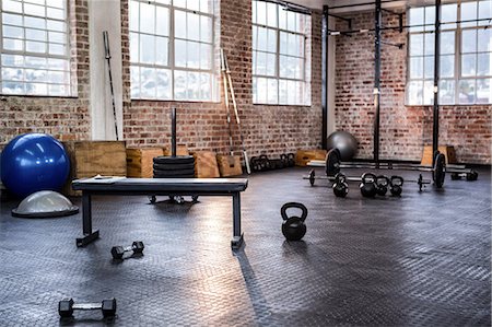 Exercise equipment in the studio Stock Photo - Premium Royalty-Free, Code: 6109-08398145