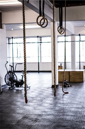 Exercise equipment in the studio Stockbilder - Premium RF Lizenzfrei, Bildnummer: 6109-08398157