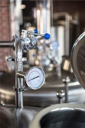 Large vats of beer at the local brewery Photographie de stock - Premium Libres de Droits, Code: 6109-08489618