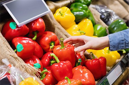 sale vegetables - Hand picking a pepper Stock Photo - Premium Royalty-Free, Code: 6109-08581382