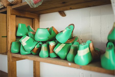 shoemaking tools picture - Tools of cobbler on a shelf Stock Photo - Premium Royalty-Free, Code: 6109-08582236