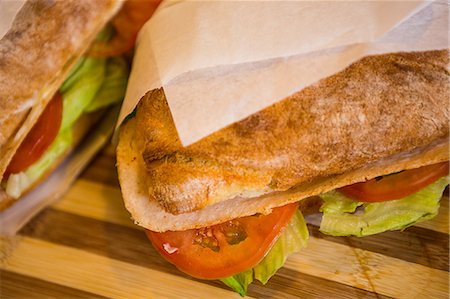 Close up on sandwiches Photographie de stock - Premium Libres de Droits, Code: 6109-08536915