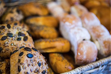 Close up on different bread Stockbilder - Premium RF Lizenzfrei, Bildnummer: 6109-08536923