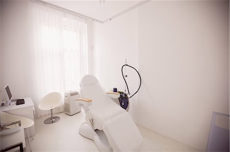 dentiste - Empty dentist office in dental clinic Photographie de stock - Premium Libres de Droits, Code: 6109-08803952