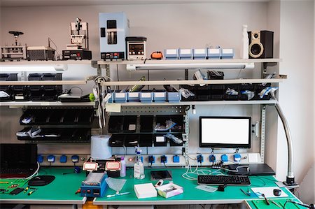 eisenwaren - Electronic service centre Stockbilder - Premium RF Lizenzfrei, Bildnummer: 6109-08952830