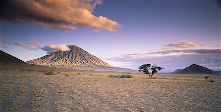 Volcano, El Donyo Lengai, Tanzania Photographie de stock - Premium Libres de Droits, Code: 6110-08715110