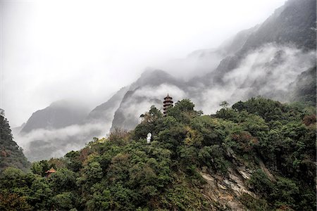 Mountain scenery at the Taroko National Park, Taiwan Foto de stock - Royalty Free Premium, Número: 6110-09101655