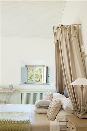 Luxury taupe bedroom Stock Photo - Premium Royalty-Free, Code: 6113-06498355