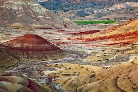 View of Painted Hills in Oregon Stock Photo - Premium Royalty-Free, Code: 6113-06498406