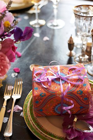 pink plate - Table set for wedding reception Stock Photo - Premium Royalty-Free, Code: 6113-06625678