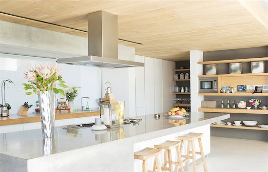 Counter top in modern kitchen Photographie de stock - Premium Libres de Droits, Le code de l’image : 6113-06753900