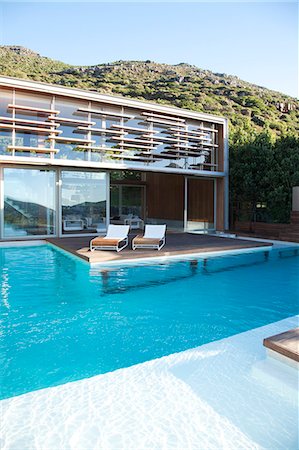 swimming pool pictures with mountains - Modern house and swimming pool Stock Photo - Premium Royalty-Free, Code: 6113-06898801