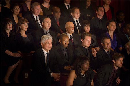 Attentive theater audience Photographie de stock - Premium Libres de Droits, Code: 6113-07159936