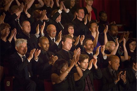 simsearch:6113-07159400,k - Clapping theater audience Photographie de stock - Premium Libres de Droits, Code: 6113-07160127