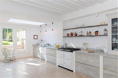 estufa - Luxury rustic kitchen Foto de stock - Sin royalties Premium, Código: 6113-07160715