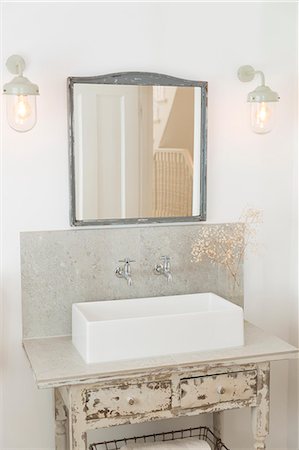 espejo - Sink and drawers in luxury bathroom Foto de stock - Sin royalties Premium, Código: 6113-07160729