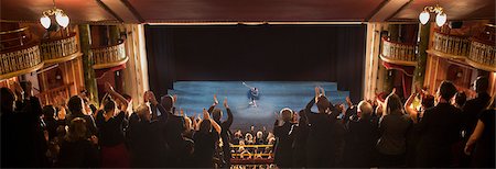 performance audience - Audience applauding in theater Stock Photo - Premium Royalty-Free, Code: 6113-07542952