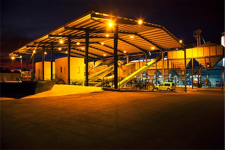 simsearch:6113-07565402,k - Illuminated granary at night Stock Photo - Premium Royalty-Free, Code: 6113-07565365