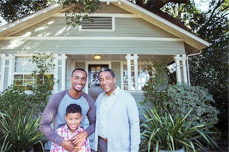 Portrait of smiling multi-generation men outside house Foto de stock - Sin royalties Premium, Código: 6113-07565458