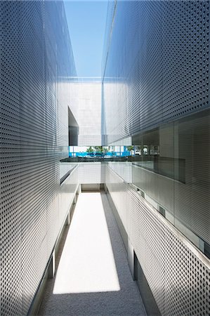 praxis (arztbüro) - Modern office building Stockbilder - Premium RF Lizenzfrei, Bildnummer: 6113-07589086