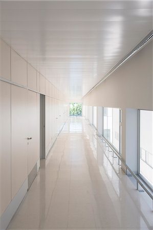 simsearch:614-02934312,k - Long vacant corridor Stock Photo - Premium Royalty-Free, Code: 6113-07589094