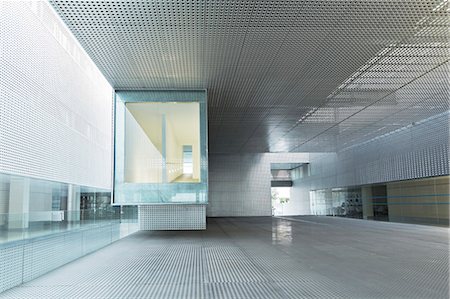 praxis (arztbüro) - Modern office building Stockbilder - Premium RF Lizenzfrei, Bildnummer: 6113-07589095
